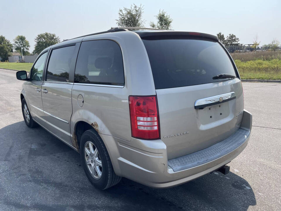 2009 Chrysler Town and Country for sale at Twin Cities Auctions in Elk River, MN