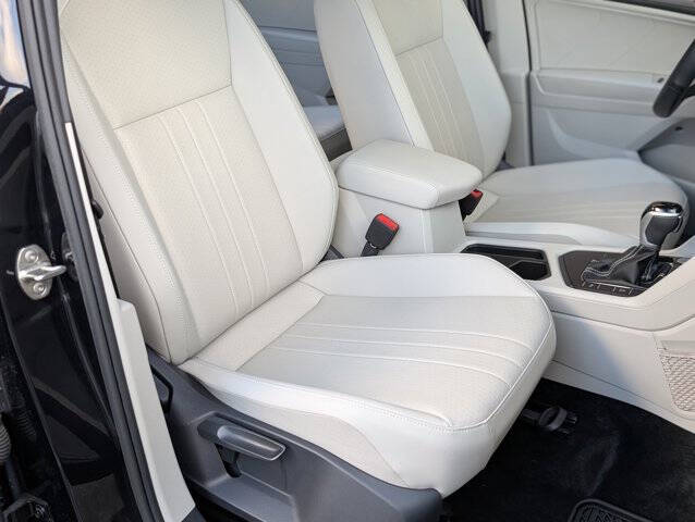 2023 Volkswagen Tiguan SE R-Line Black