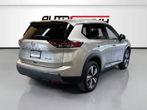 2025 Nissan Rogue SL