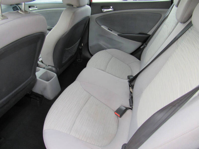 2017 Hyundai Accent SE