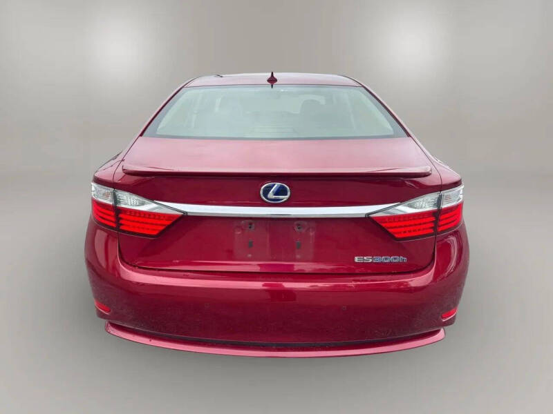 2014 Lexus ES 300h