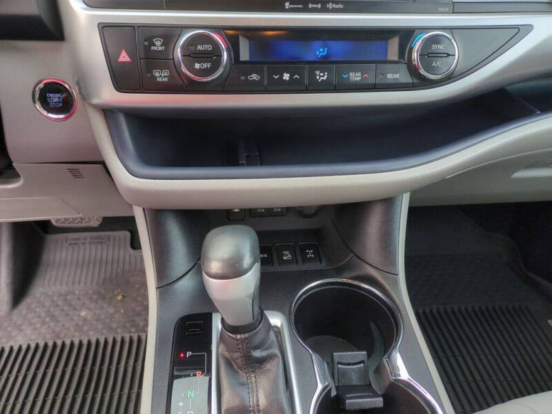 2017 Toyota Highlander XLE