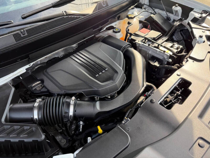 2024 GMC Acadia Elevation