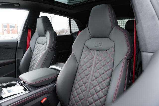 2026 Audi SQ8 4.0T quattro Prestige