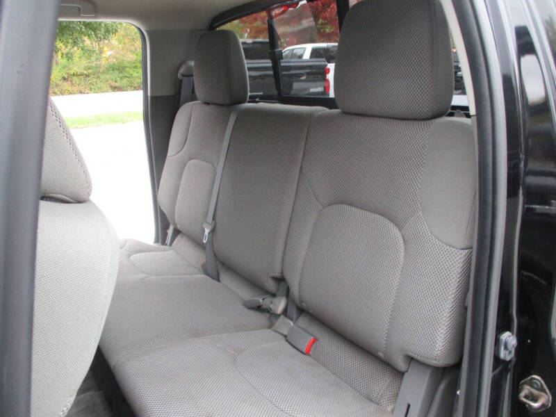 2016 Nissan Frontier SV