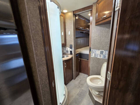 2020 Thor Motor Coach Omni