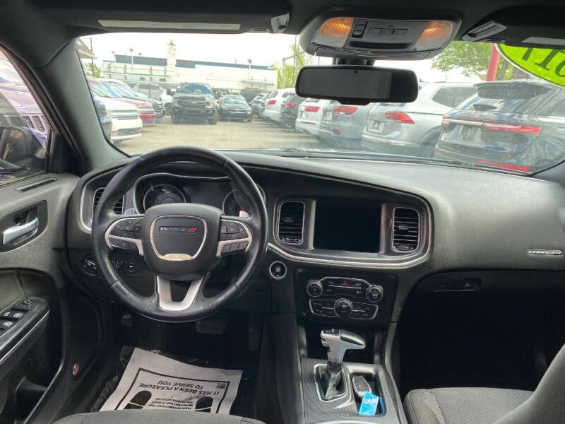 2017 Dodge Charger SXT