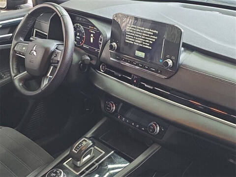 2023 Mitsubishi Outlander