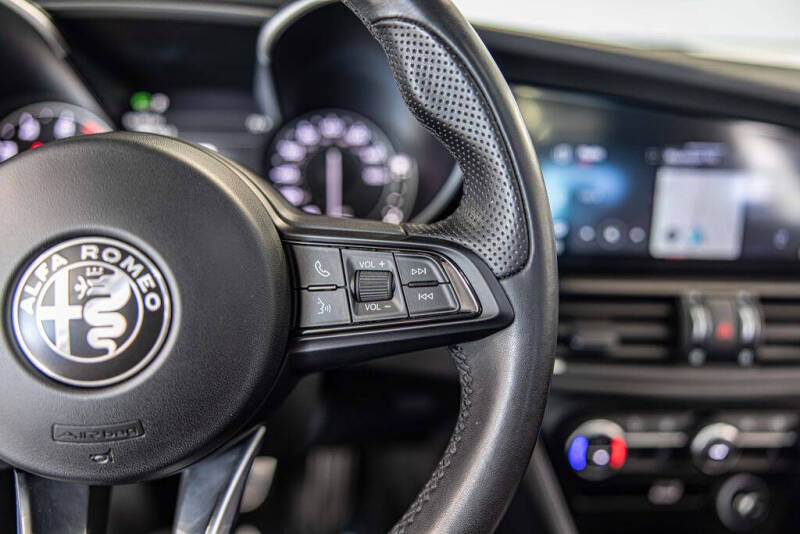 2022 Alfa Romeo Giulia Ti