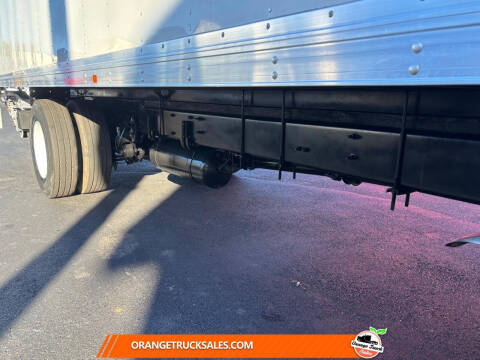 2021 Freightliner M2 106