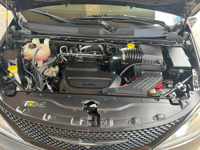 2020 Chrysler Pacifica Touring L