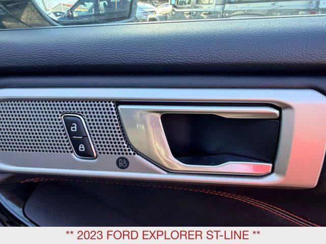 2023 Ford Explorer ST-Line