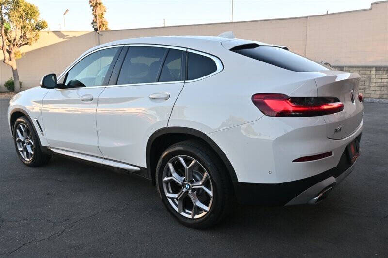 2023 BMW X4 xDrive30i