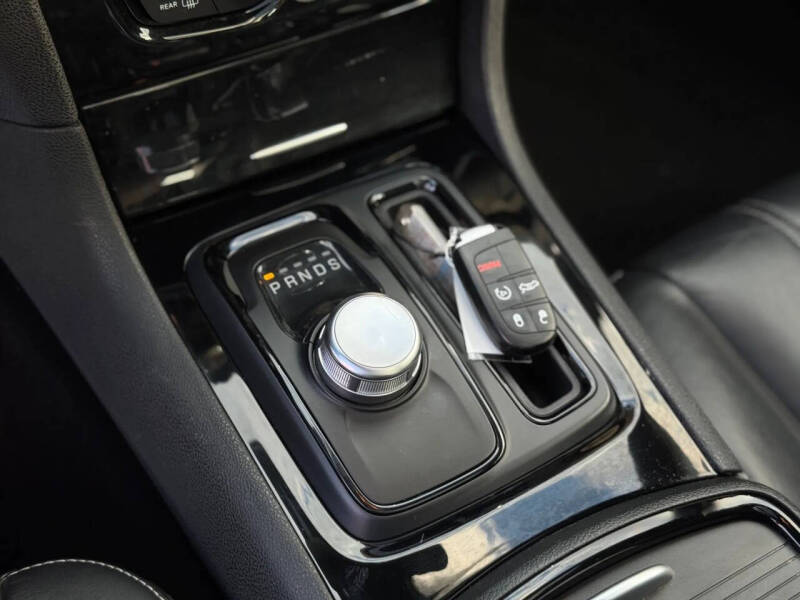 2023 Chrysler 300 S V6