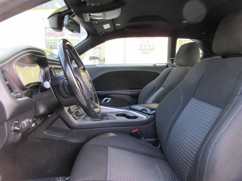 2022 Dodge Challenger SXT