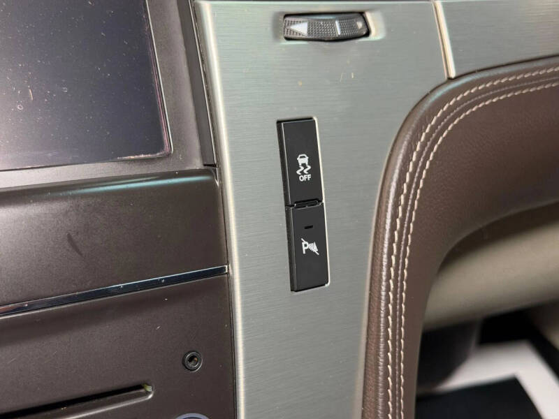 2012 Cadillac Escalade Platinum Edition
