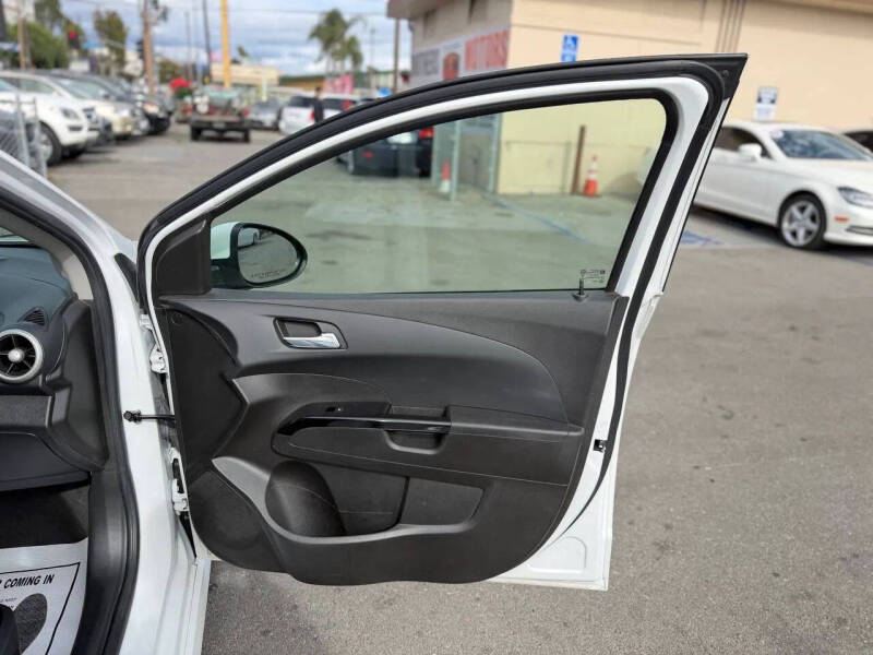 2017 Chevrolet Sonic LT Auto
