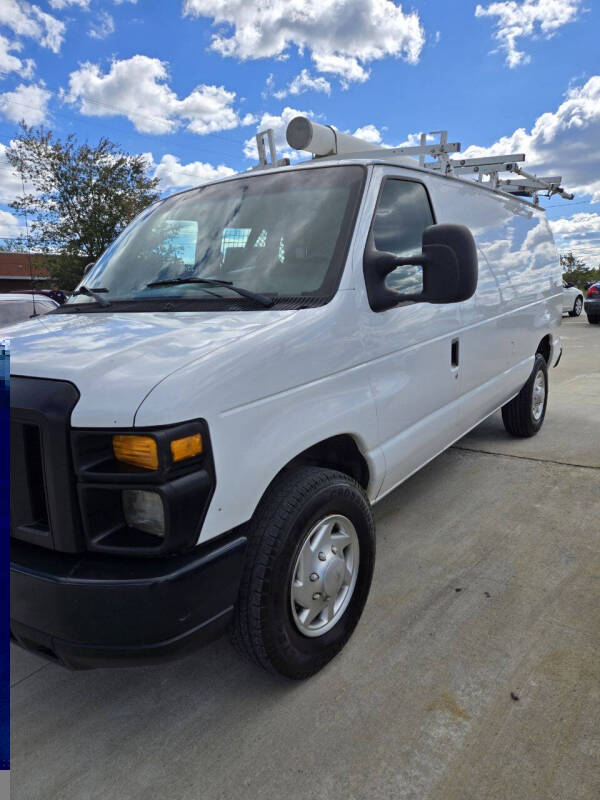 2008 Ford E-Series Econoline Van Commercial photo 2