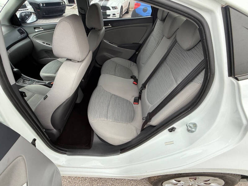 2016 Hyundai Accent SE