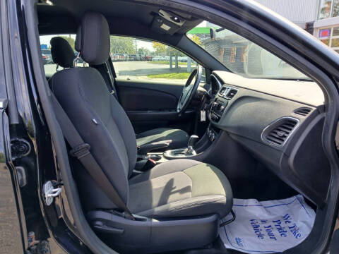 2012 Chrysler 200 Touring