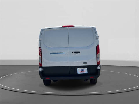 2023 Ford E-Transit
