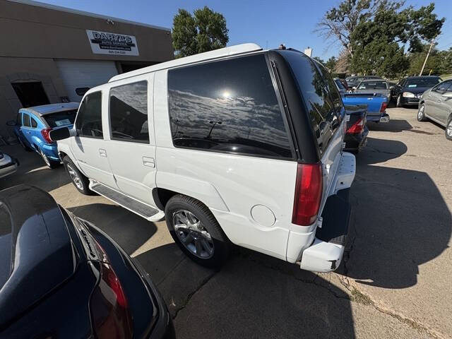 2000 Cadillac Escalade