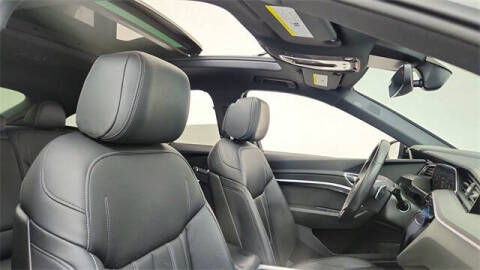 2023 Audi e-tron S Sportback quattro Prestige