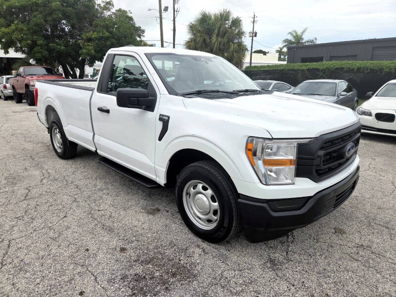 2022 Ford F-150 XL's photo