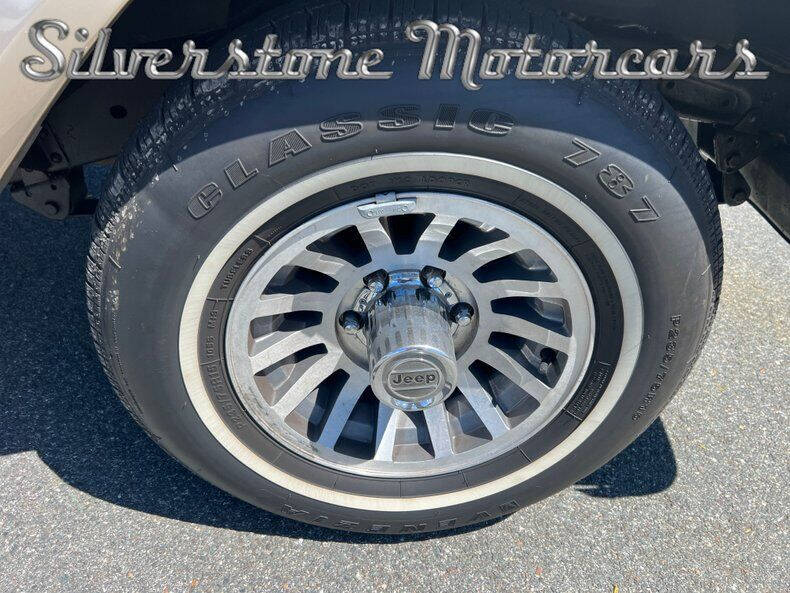 1989 Jeep Grand Wagoneer