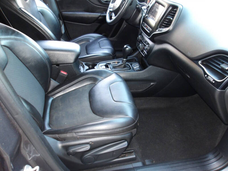 2021 Jeep Cherokee Altitude