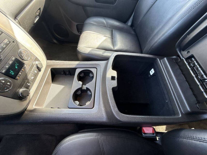 2014 Chevrolet Suburban LT