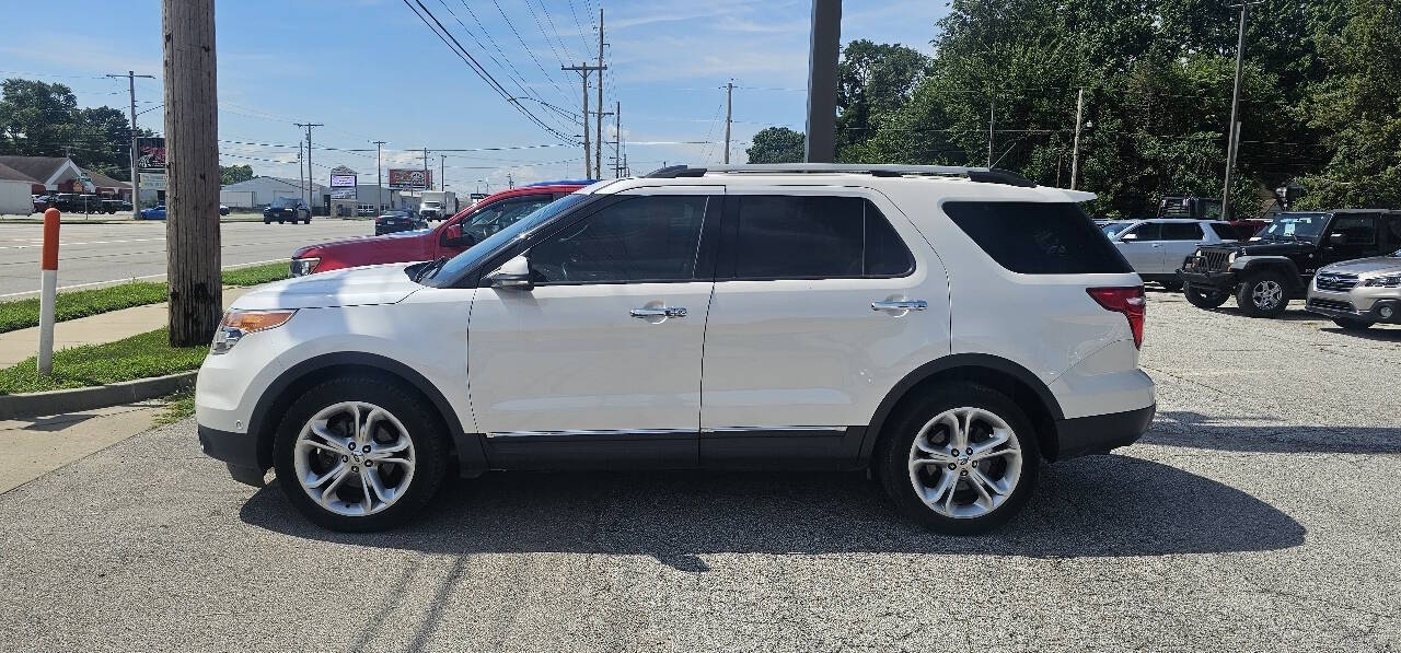 View vehicle photo 3
