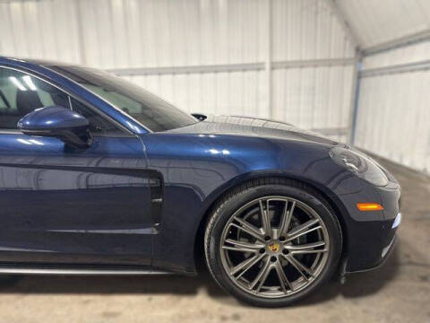 2018 Porsche Panamera 4