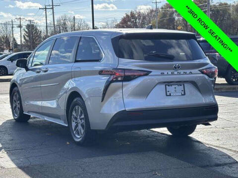 2021 Toyota Sienna LE 8-Passenger