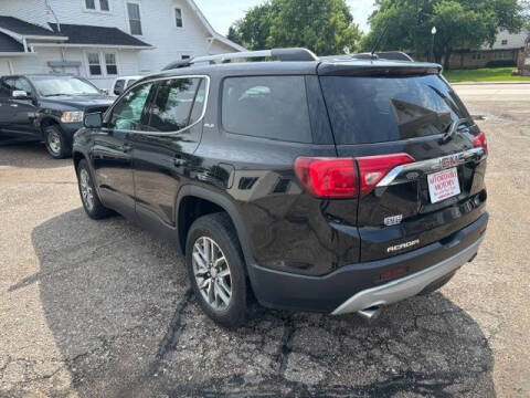 2017 GMC Acadia SLE-2
