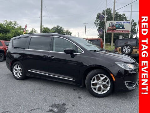 2017 Chrysler Pacifica for sale at Amey's Garage Inc in Cherryville PA