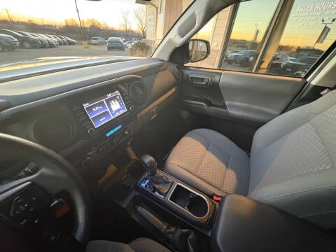 2022 Toyota Tacoma SR V6