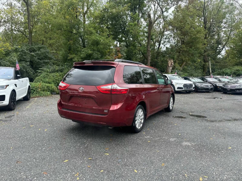 2015 Toyota Sienna