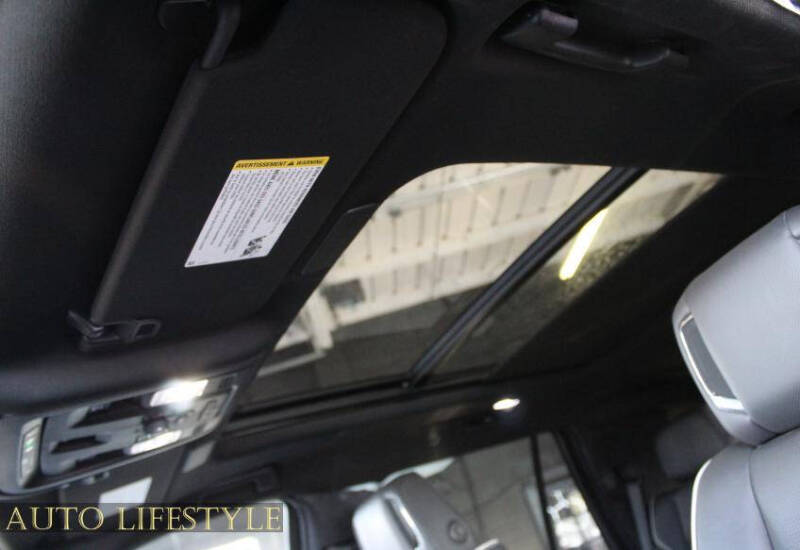 2023 Cadillac Escalade Sport