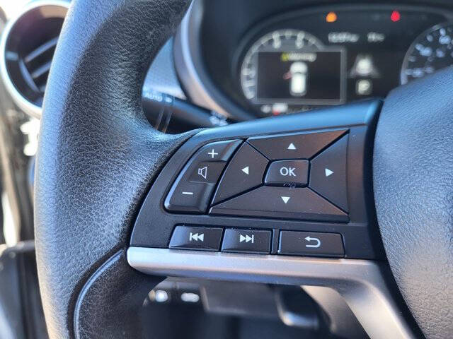 2022 Nissan Kicks SV