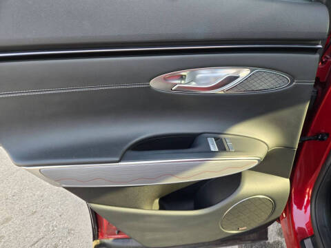 2023 Genesis GV70 2.5T Standard