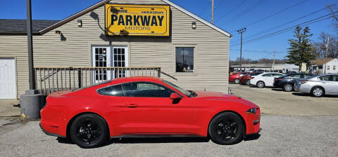 2018 Ford Mustang for sale at Parkway Motors in Springfield IL