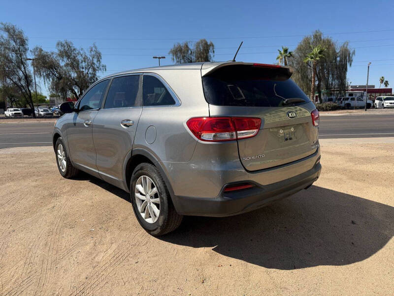 2017 Kia Sorento L
