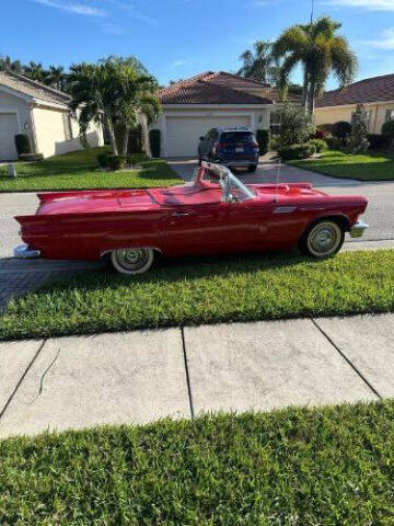 1957 Ford Thunderbird