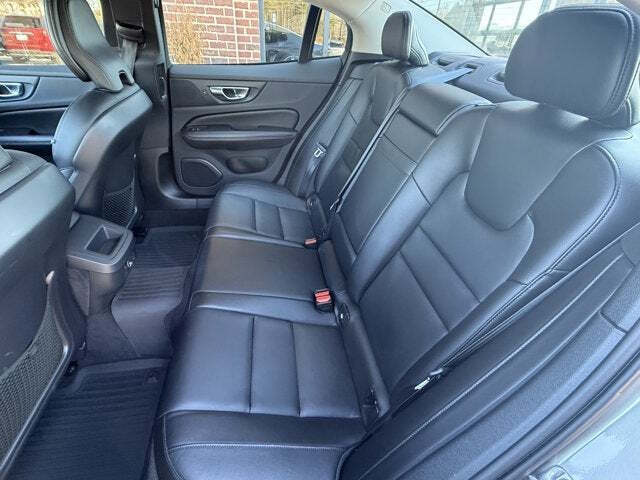 2019 Volvo S60 T5 Momentum