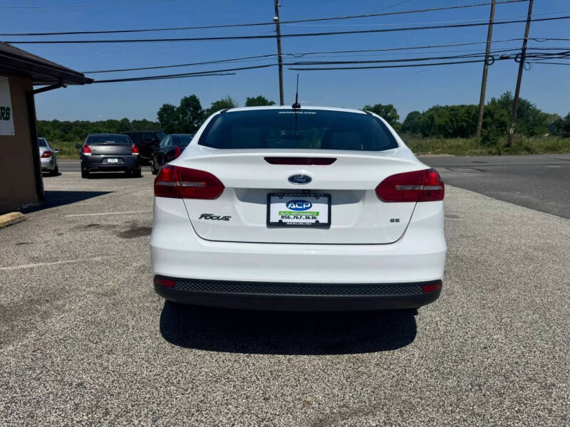 2015 Ford Focus SE