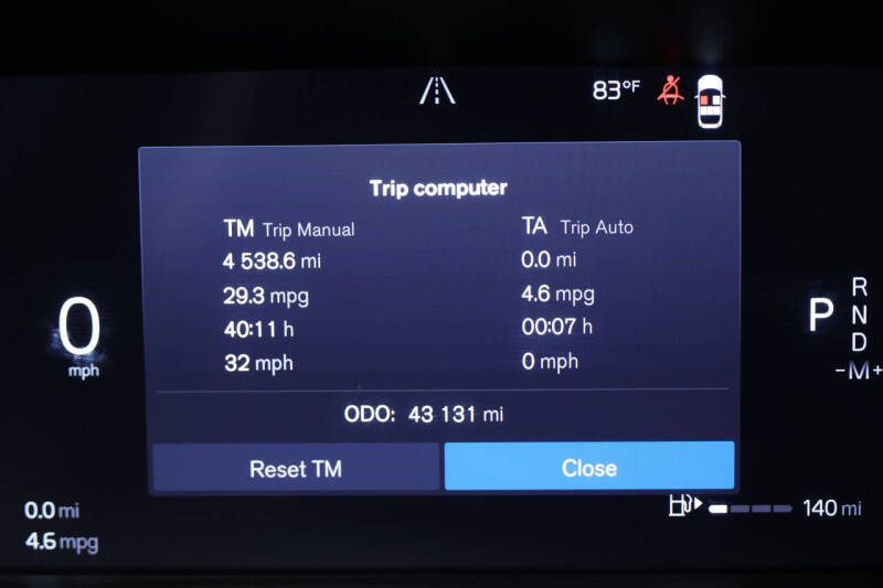 2024 Volvo XC60 B5 Plus Dark Theme
