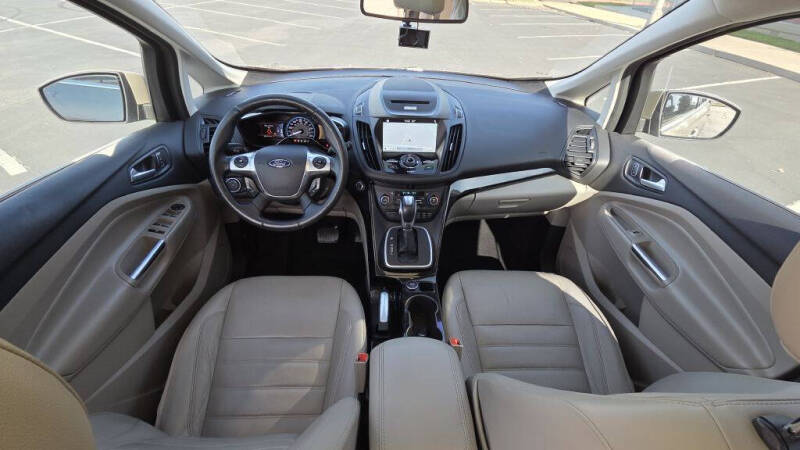 2017 Ford C-MAX Energi Titanium