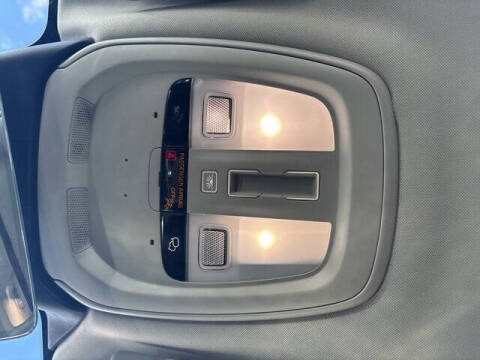 2025 Volvo V60 Cross Country B5 Plus