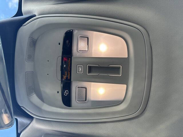 2025 Volvo V60 Cross Country B5 Plus